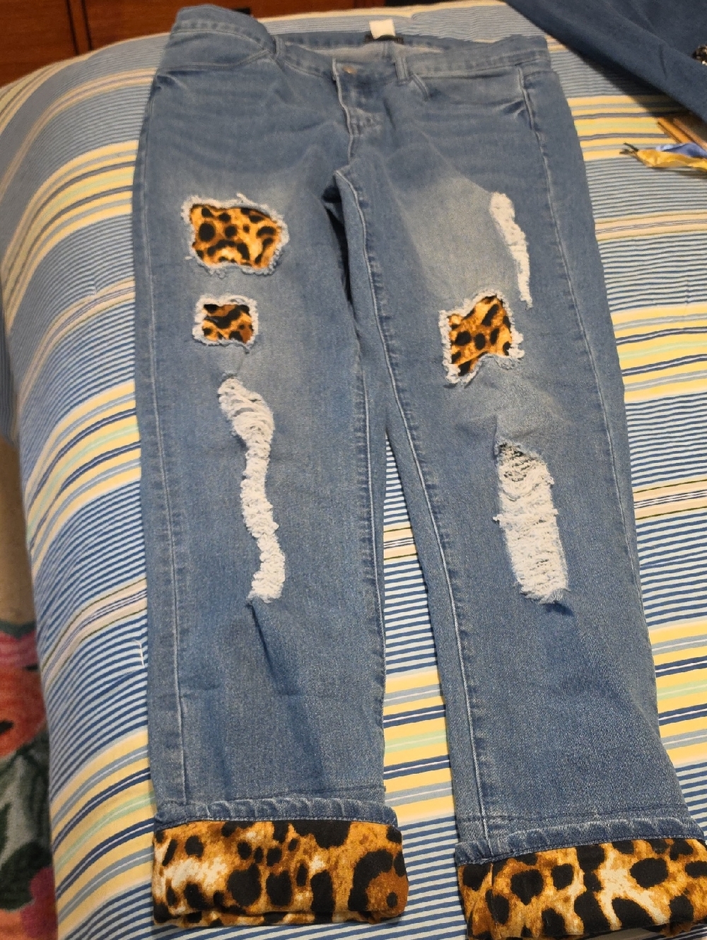 VENUS Light Blue Skinny Jeans with Leopard Patch Details